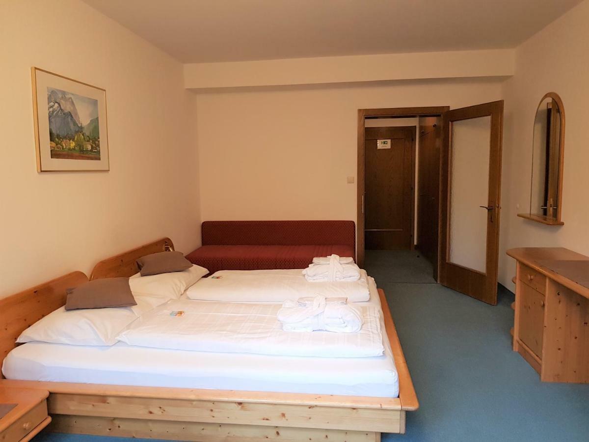 Kinder- Und Familienhotel Nockalm 이너그렘즈 외부 사진